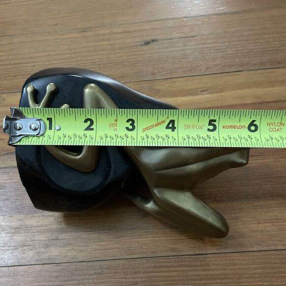 Bombay Brass Tree Frog on Black Rock Sculpture Home Office Free Standing - Picture 10 of 12